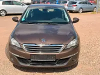 Gebraucht Peugeot 308 Active 125 PS (91 kW) 2014 Rich oak Limousine