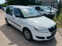 Gebraucht Skoda Roomster 69 PS (50 kW) 2013 Weiß Van / Kleinbus