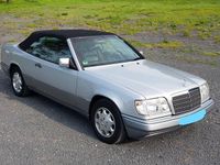 Gebraucht Mercedes E220 150 PS (110 kW) 1996 Silber Cabrio