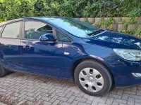 Gebraucht Opel Astra Edition 101 PS (74 kW) 2012 Blau Limousine