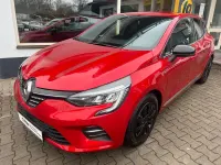 Gebraucht Renault Clio Techno 94 PS (69 kW) 2023 Rot Kleinwagen