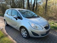 Gebraucht Opel Meriva 101 PS (74 kW) 2010 Silber Van / Kleinbus