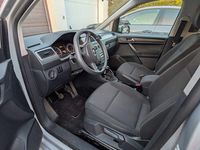 Gebraucht VW Caddy Trendline 102 PS (75 kW) 2018 Silber Van / Kleinbus