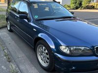 Gebraucht BMW 320 150 PS (110 kW) 2004 Blau Kombi