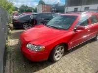 Gebraucht Volvo V70 163 PS (119 kW) 2006 Rot Kombi