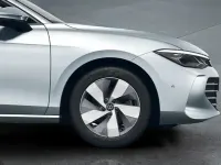 Gebraucht VW Passat 150 PS (110 kW) 2025 Silber Kombi
