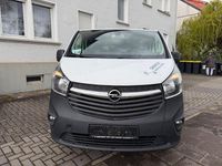 Gebraucht Opel Vivaro 120 PS (88 kW) 2017 Weiß Van / Kleinbus