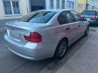 gebraucht BMW 320 i Limousine