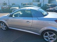 Gebraucht Opel Tigra Sport 90 PS (66 kW) 2005 Starsilber iii m2 Cabrio