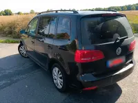 Gebraucht VW Touran 105 PS (77 kW) 2011 Schwarz Van / Kleinbus