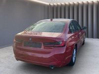 Gebraucht BMW 320 190 PS (139 kW) 2023 Melbourne rot metallic Limousine
