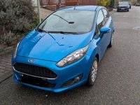 Gebraucht Ford Fiesta Trend 82 PS (60 kW) 2016 Blau Kleinwagen