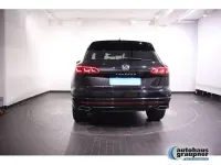 Gebraucht VW Touareg Atmosphere 286 PS (210 kW) 2023 Schwarz / deep black (metallic) SUV