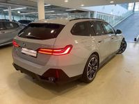 Gebraucht BMW 520 Performance 190 PS (139 kW) 2025 Grau Kombi