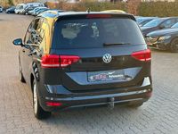 Gebraucht VW Touran Comfortline 110 PS (80 kW) 2016 Schwarz Van / Kleinbus