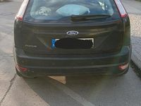 Gebraucht Ford Focus 100 PS (73 kW) 2011 Schwarz Limousine