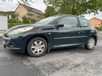 Gebraucht Peugeot 206+ 68 PS (50 kW) 2009 Grau Kleinwagen