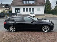 Gebraucht BMW 320 184 PS (135 kW) 2013 Schwarz Kombi