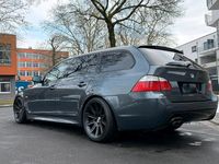 Gebraucht BMW 530 M Sport 235 PS (172 kW) 2009 Grau Kombi