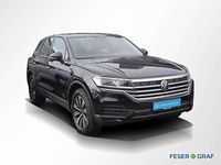 Gebraucht VW Touareg Basis 231 PS (169 kW) 2024 Grenadillschwarz metallic SUV