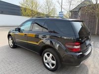 Gebraucht Mercedes ML320 224 PS (164 kW) 2007 Schwarz SUV