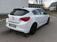 Gebraucht Opel Astra 136 PS (100 kW) 2014 Weiß Kleinwagen