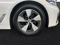 Gebraucht BMW 520 Efficient Dynamics 190 PS (139 kW) 2022 Mineralweiss metallic Kombi