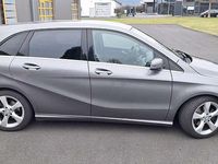 Gebraucht Mercedes B180 122 PS (89 kW) 2014 Grau Van / Kleinbus