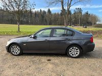 Gebraucht BMW 320 170 PS (125 kW) 2007 Grau Limousine