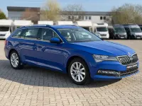 Gebraucht Skoda Superb Style 190 PS (139 kW) 2023 Blau Kombi