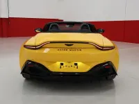 Gebraucht Aston Martin V8 Vantage 510 PS (375 kW) 2023 Gelb Cabrio
