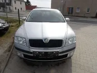 Używany Skoda Octavia Elegance 102 KM (75 kW) 2009 Srebrny Sedan/Limuzyna