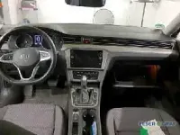 Gebraucht VW Passat Basis 150 PS (110 kW) 2021 Uranograu Kombi