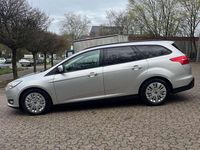 Gebraucht Ford Focus Business Edition 125 PS (91 kW) 2016 Polargrau metallic Kombi