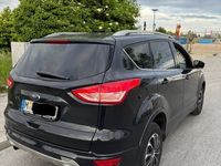 Gebraucht Ford Kuga 163 PS (119 kW) 2014 Schwarz SUV