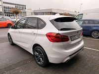 Gebraucht BMW 218 Sport Line 150 PS (110 kW) 2018 Weiß Van / Kleinbus