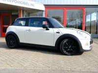 Używany Mini Cooper Pepper 136 KM (100 kW) 2015 Biały Hatchback