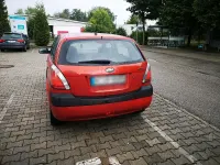 Gebraucht Kia Rio 109 PS (80 kW) 2006 Rot Limousine