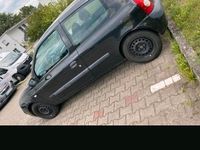 Second-hand Renault Clio II 58 CP (42 kW) 2006 Negru Hatchback
