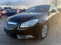 Gebraucht Opel Insignia Edition 131 PS (96 kW) 2012 Schwarz Kombi