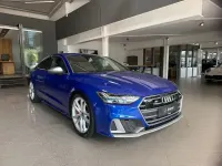 Gebraucht Audi S7 Sportback Ambiente 344 PS (253 kW) 2022 Ultrablau metallic (metallic) Kleinwagen