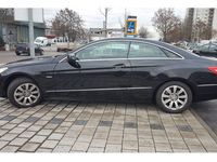 Gebraucht Mercedes E220 170 PS (125 kW) 2010 Schwarz Coupé