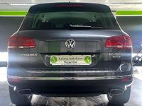 Gebraucht VW Touareg 262 PS (192 kW) 2016 Grau SUV
