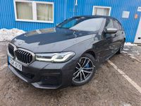 Gebraucht BMW M550 530 PS (389 kW) 2021 Grau Limousine