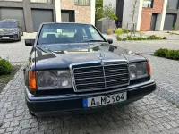 Używany Mercedes E300 1990 Szary Sedan/Limuzyna