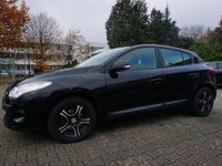 Gebraucht Renault Mégane 101 PS (74 kW) 2011 Schwarz Limousine