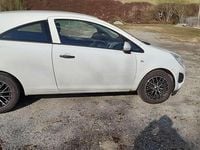 Gebraucht Opel Corsa Selection 69 PS (50 kW) 2012 Casabl/arctic/eisweiss/kaolin Kleinwagen