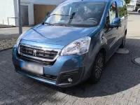 Gebraucht Peugeot TePee 101 PS (74 kW) 2018 Blau Van / Kleinbus