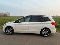 Gebraucht BMW 220 Gran Tourer Sport Line 190 PS (139 kW) 2016 Weiß Van / Kleinbus