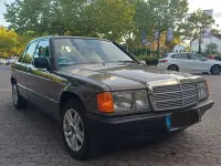 Gebraucht Mercedes 190 160 PS (117 kW) 1987 Grau Limousine